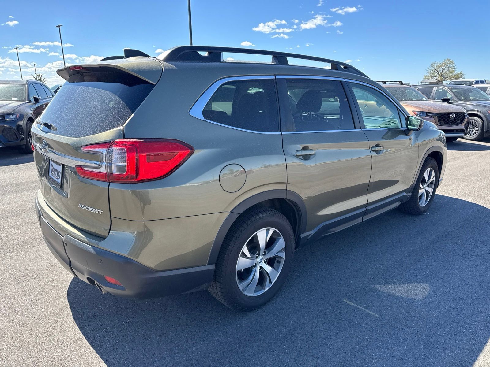 Used 2023 Subaru Ascent Premium w/ Convenience Package AWD/4WD image 7