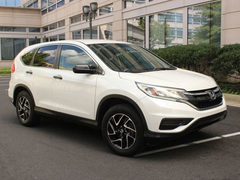 Used 2016 Honda CR-V SE image 1
