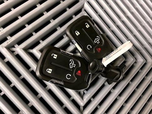 Used 2022 GMC Sierra 3500 Denali w/ Denali Ultimate Package image 10