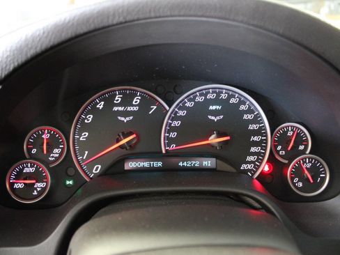 Used 2007 Chevrolet Corvette Coupe w/ Preferred Equipment Group image 31