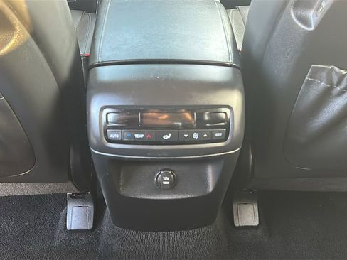 Used 2024 Hyundai Palisade SEL image 30