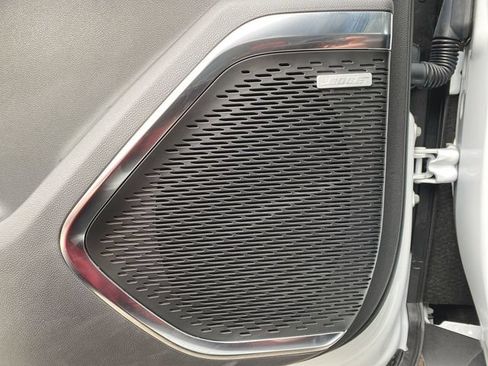 Used 2026 GMC Acadia Elevation w/ Elevation Premium Package FWD image 24