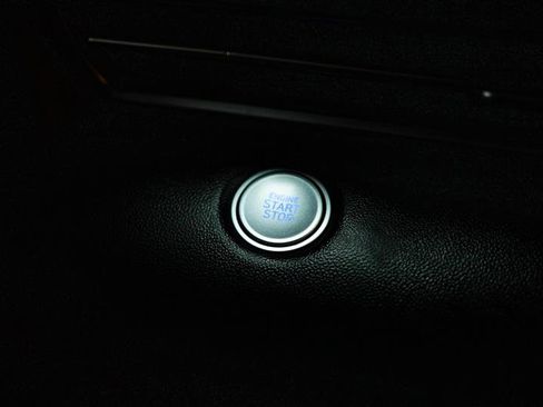 Used 2023 Hyundai Elantra SEL FWD image 16