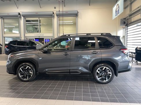 Used 2025 Subaru Forester Limited image 4