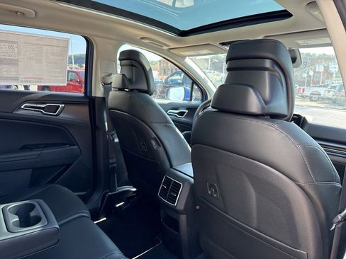 New 2026 Kia Sportage EX w/ EX Panorama Roof Package image 15