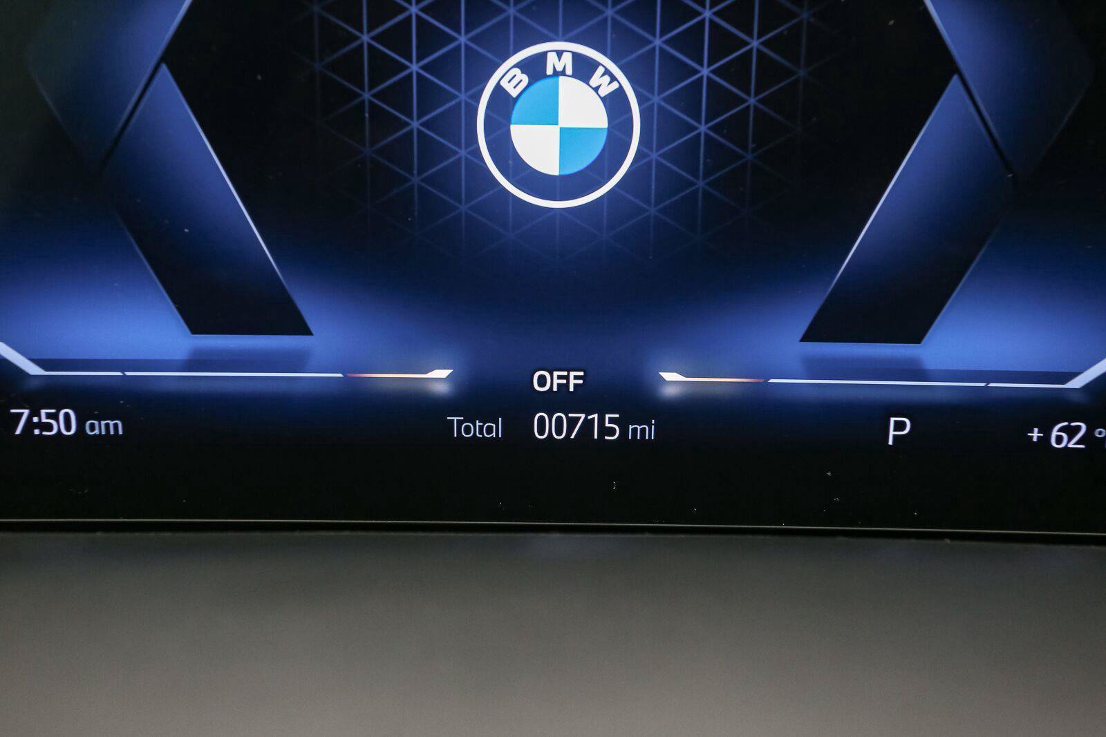 Used 2026 BMW X5 xDrive40i w/ M Sport Package AWD/4WD image 39