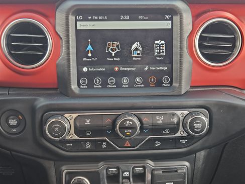 Used 2019 Jeep Wrangler Unlimited Rubicon AWD/4WD image 16