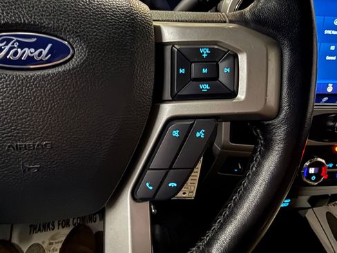Used 2022 Ford F350 Lariat w/ Chrome Package image 11