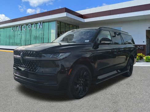 New 2025 Lincoln Navigator L Reserve w/ Jet Appearance Package AWD/4WD image 8