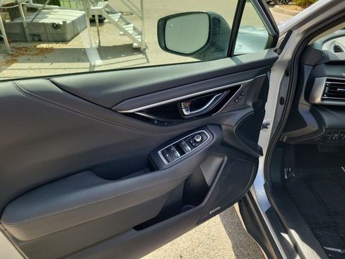 Used 2022 Subaru Outback Limited image 24