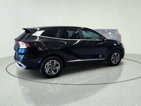 Certified 2024 Kia Sportage LX FWD image 6