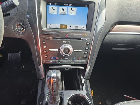 Used 2018 Ford Explorer Limited FWD image 16