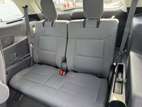 Used 2025 Ford Explorer Active image 13