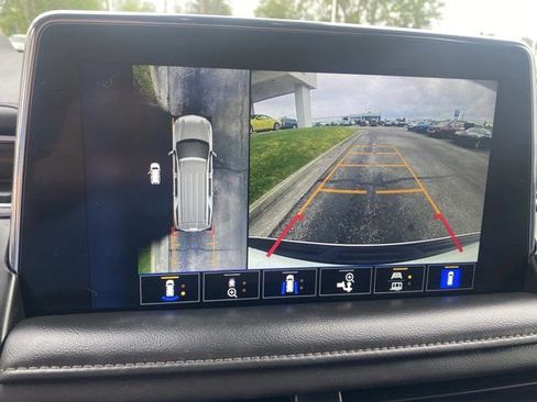 Used 2023 Chevrolet Suburban High Country image 42