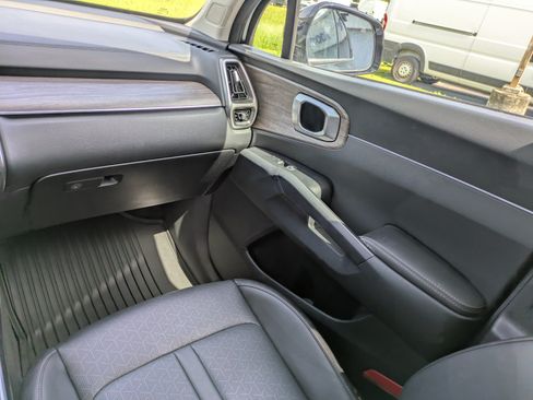 Certified 2022 Kia Sorento S AWD/4WD image 14