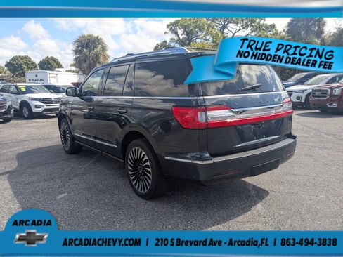 Used 2021 Lincoln Navigator Black Label w/ Cargo Convenience Package AWD/4WD image 6