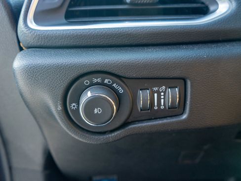 Used 2022 Chrysler Pacifica Pinnacle image 17