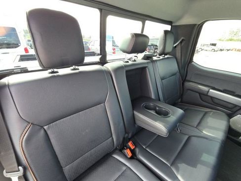 Used 2025 Ford F250 Lariat w/ Chrome Package image 17