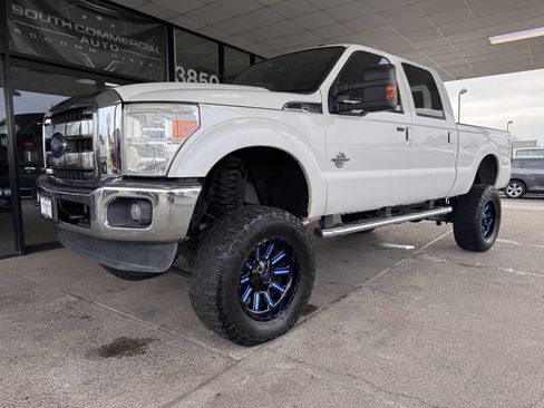 Used 2014 Ford F350 Lariat image 1