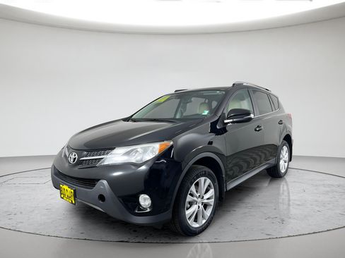 Used 2015 Toyota RAV4 Limited w/ Technology Package AWD/4WD image 7
