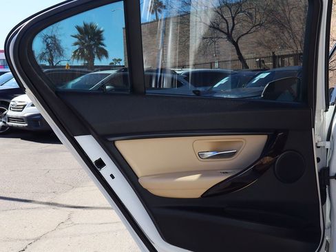 Used 2017 BMW 320i Sedan image 29