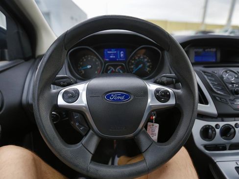 Used 2014 Ford Focus SE FWD image 6
