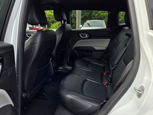 Used 2023 Jeep Compass Limited AWD/4WD image 10