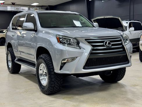 Used 2014 Lexus GX 460 w/ Premium Package image 4