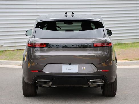 New 2026 Land Rover Range Rover Sport Dynamic SE AWD/4WD image 4