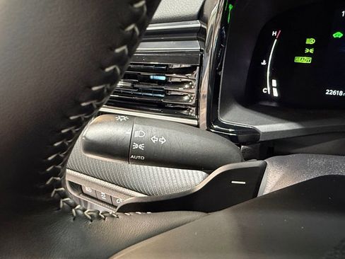 Used 2025 Toyota Camry LE image 36