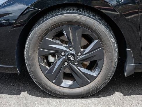 Certified 2023 Hyundai Elantra SEL FWD image 11