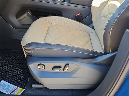 New 2026 Volkswagen Atlas Cross Sport SE image 13