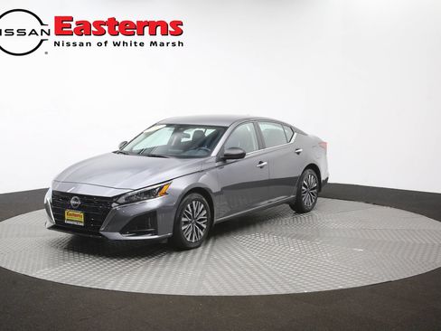 Used 2024 Nissan Altima 2.5 SV AWD/4WD image 56