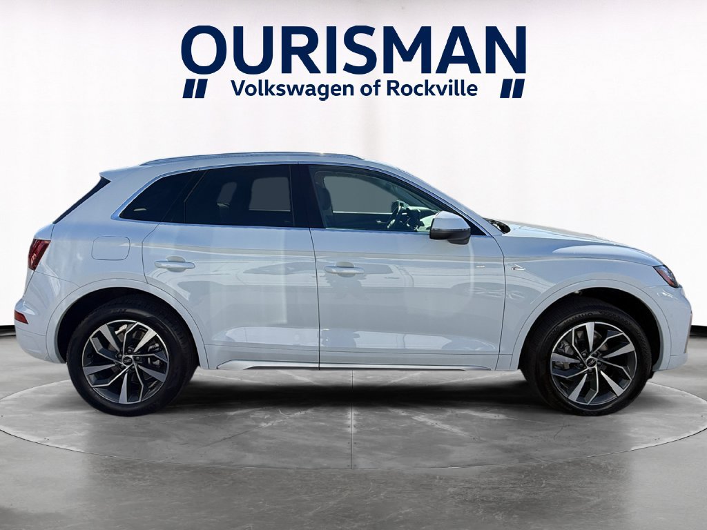Used 2022 Audi Q5 2.0T Premium Plus w/ Premium Plus Package AWD/4WD image 7