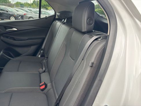 Used 2025 Buick Encore GX Preferred FWD image 37