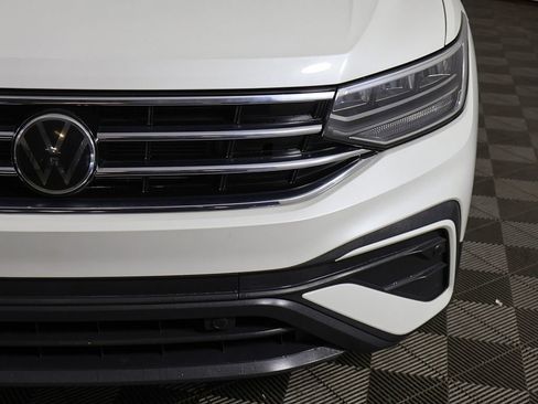 Used 2023 Volkswagen Tiguan SE FWD image 14