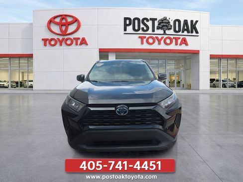 Used 2021 Toyota RAV4 LE AWD/4WD image 11