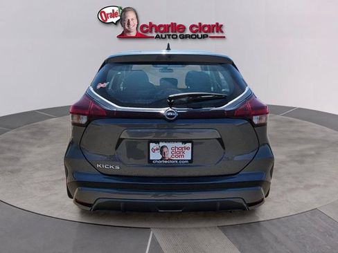 Certified 2025 Nissan Kicks Play S FWD image 5