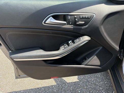Used 2015 Mercedes-Benz GLA 250 4MATIC image 15