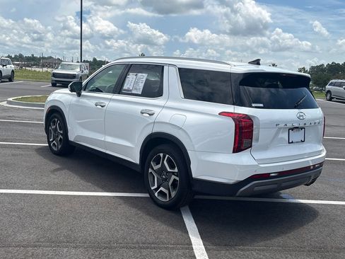 Used 2023 Hyundai Palisade SEL w/ Premium Package FWD image 32