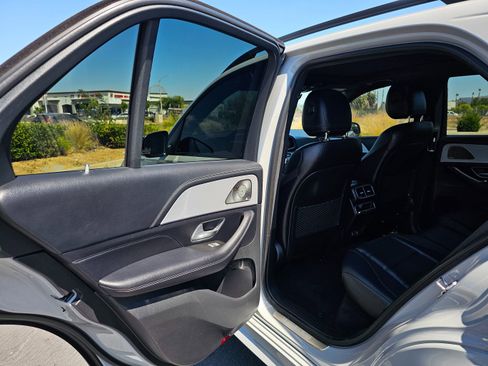 Used 2024 Mercedes-Benz GLE 450e 4MATIC image 20