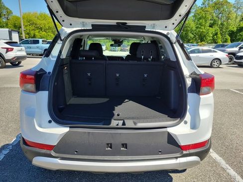 New 2026 Chevrolet TrailBlazer LT FWD image 8