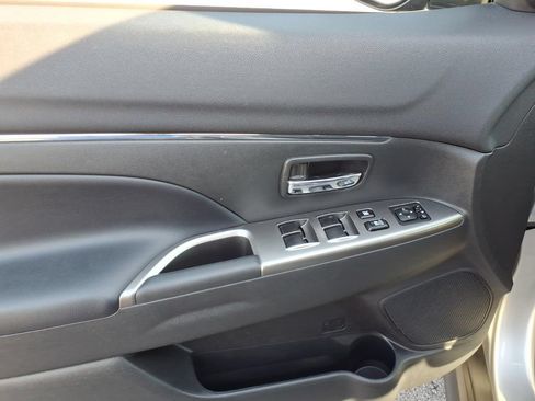 Used 2022 Mitsubishi Outlander Sport SE FWD image 3