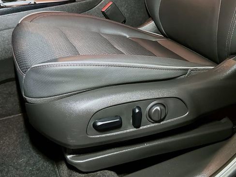 Used 2022 Chevrolet TrailBlazer RS image 19