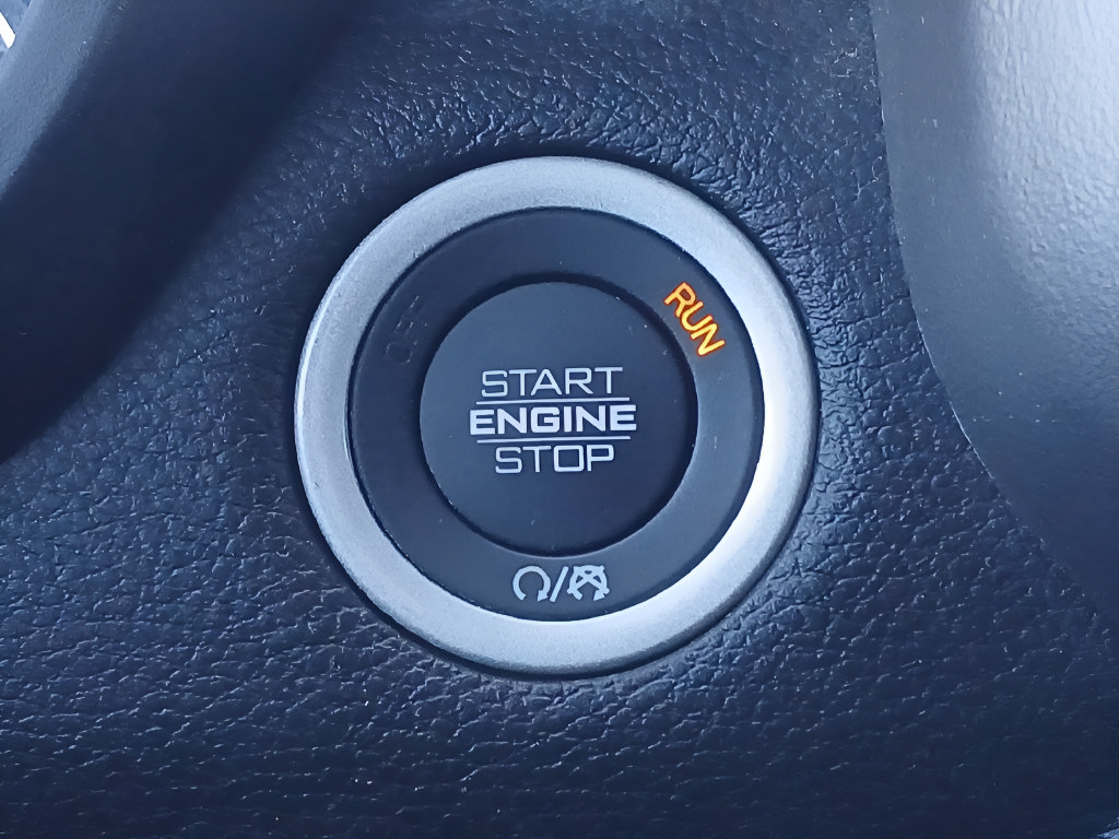 Used 2026 RAM 1500 Laramie AWD/4WD image 16