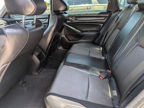 Used 2018 Honda Accord Sport image 22