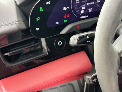 Certified 2024 Porsche Taycan GTS image 33