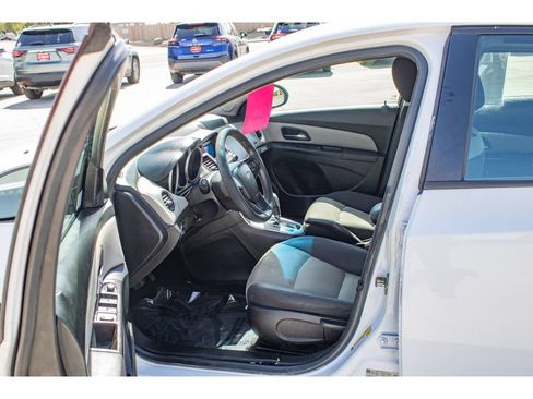 Used 2015 Chevrolet Cruze LS FWD image 27