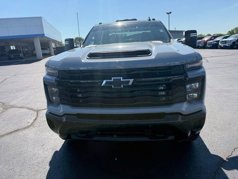 Used 2025 Chevrolet Silverado 2500 Custom w/ Custom Value Package AWD/4WD image 13