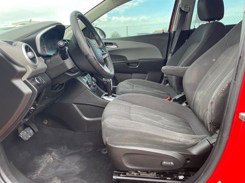 Used 2019 Chevrolet Sonic LT w/ Convenience Package image 4